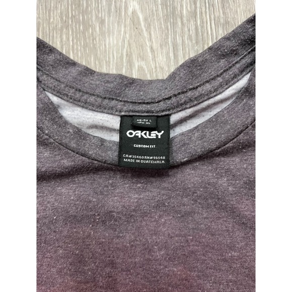 Vtg Rare Y2K Oakley Iridium Fade T Shirt Red/Black Fade Sz M - Picture 2 of 3